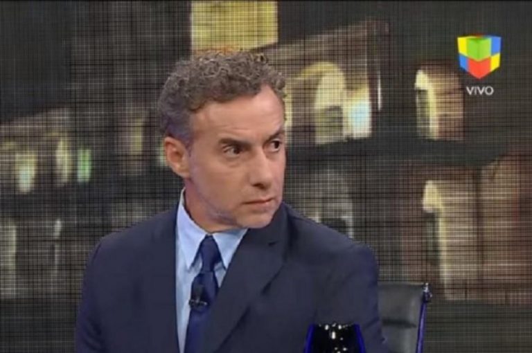 Insólito editorial de Majul: ¿Qué hacía Cristina el día que De la Rua cayó?