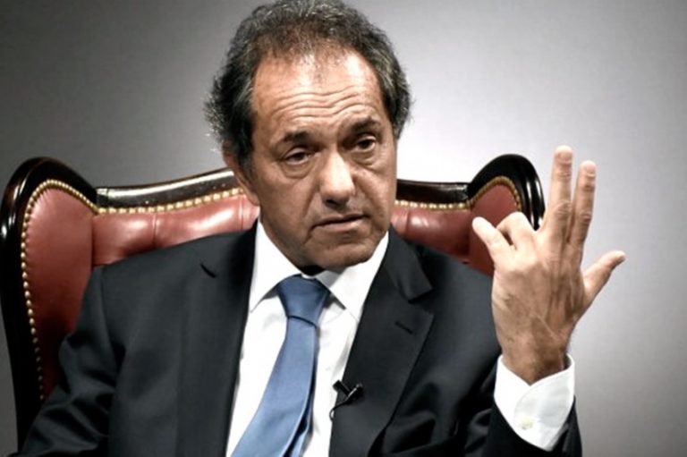 Piden a la Justicia que el ex gobernador Scioli responda por la inundación de 2013 en La Plata