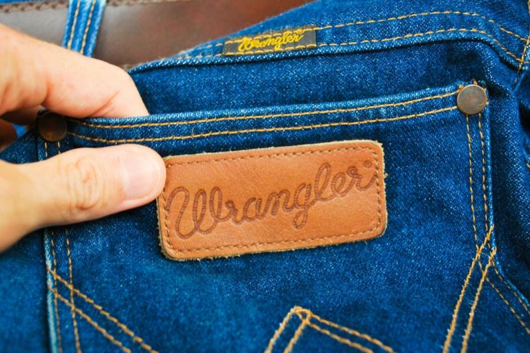 Wrangler y Lee cerrarán todos sus locales en la Argentina a fin de mes