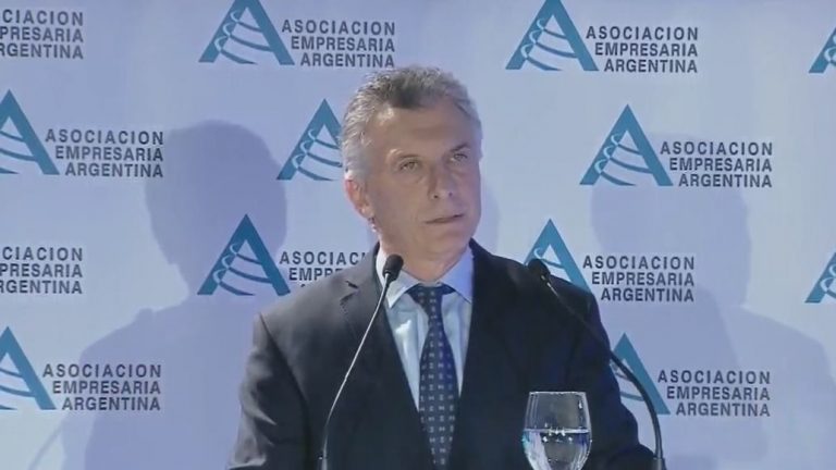 En pleno mediodía, Macri afirmó: “Nos vamos a dormir sabiendo que dimos la batalla por los valores en los que creemos”