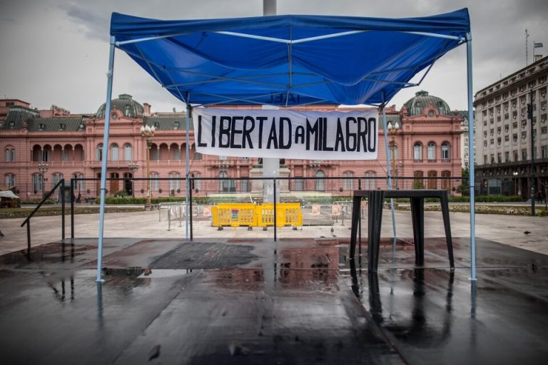 MILAGRO SALA: 1.500 FEMINISTAS RECLAMAN SU LIBERTAD