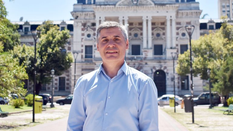 TARIFAS DE LUZ: UNA REUNIÓN CLAVE, CON AVAL DEL FMI, PARA DEFINIR LOS AUMENTOS