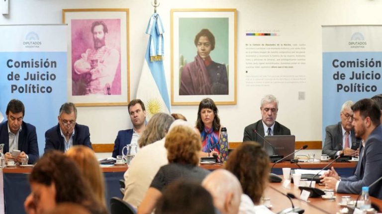 JUICIO POLÍTICO: EL OFICIALISMO SE REÚNE MAÑANA PARA VOTAR LA ADMISIBILIDAD DE LAS DENUNCIAS CONTRA LA CORTE