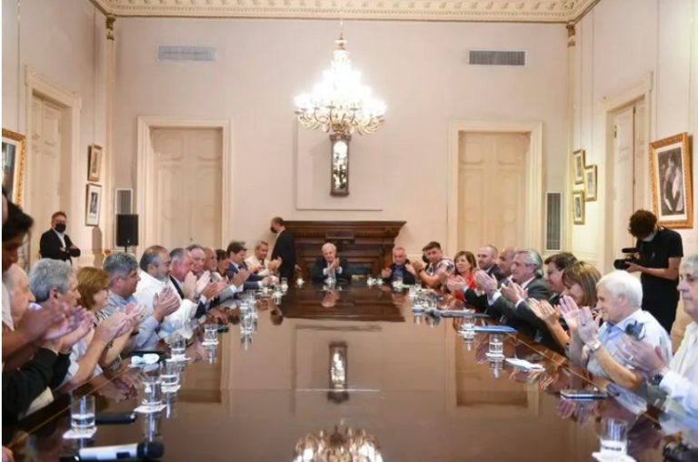 EL CONSEJO DEL SALARIO SE REUNIRÁ ESTE MARTES Y EL MÍNIMO PODRÍA SUBIR A LOS 100.000 PESOS