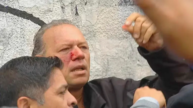 BERNI NEGÓ QUE VAYA A RENUNCIAR Y VOLVIÓ A PEDIR LA PRESENCIA DE LA GENDARMERÍA