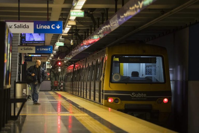 PARO TOTAL DE SUBTES: TODAS LAS LÍNEAS Y EL PREMETRO NO FUNCIONARÁN EL LUNES