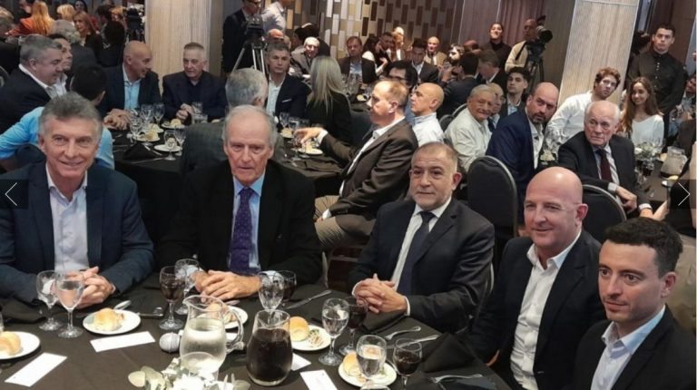 AMIGOS POR CONVENIENCIA Y NUEVOS RENCORES: EL PASO DE MACRI POR UNA CÓRDOBA CALIENTE