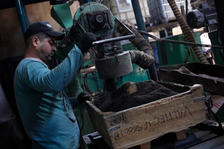 UN MERCADO DE TRABAJO COMPLEJO￼