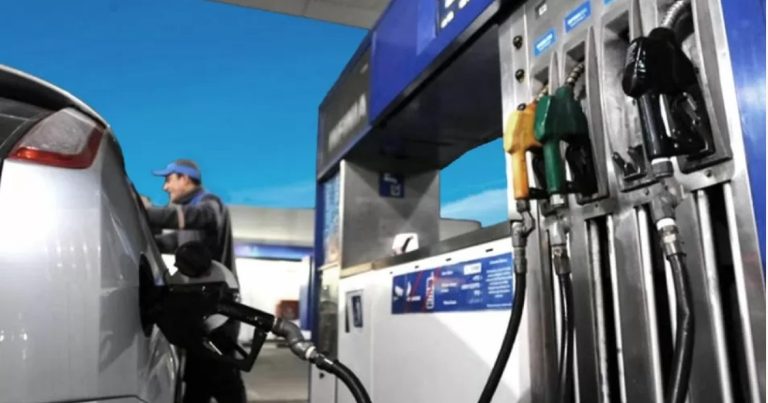 SUBE LA NAFTA: EL PEDIDO DE MASSA, LOS IMPUESTOS Y EL RECLAMO DE LAS PETROLERAS