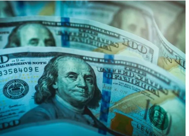 DÓLAR BLUE EN PICADA: SUFRIÓ SU MAYOR CAÍDA SEMANAL EN CUATRO MESES