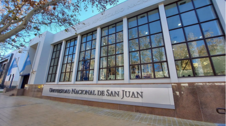 SEGÚN LA UNIVERSIDAD DE SAN JUAN, CADA ALUMNO PAGARÁ $2 MILLONES POR AÑO SI MILEI ARANCELA LA EDUCACIÓN SUPERIOR