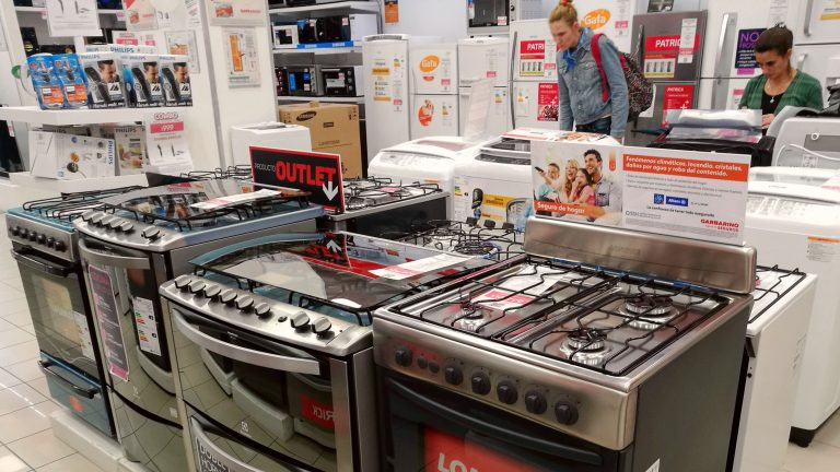 MASSA APURA MECANISMOS PARA LOGRAR QUE SE RECUPERE EL CONSUMO ANTES DE LAS ELECCIONES