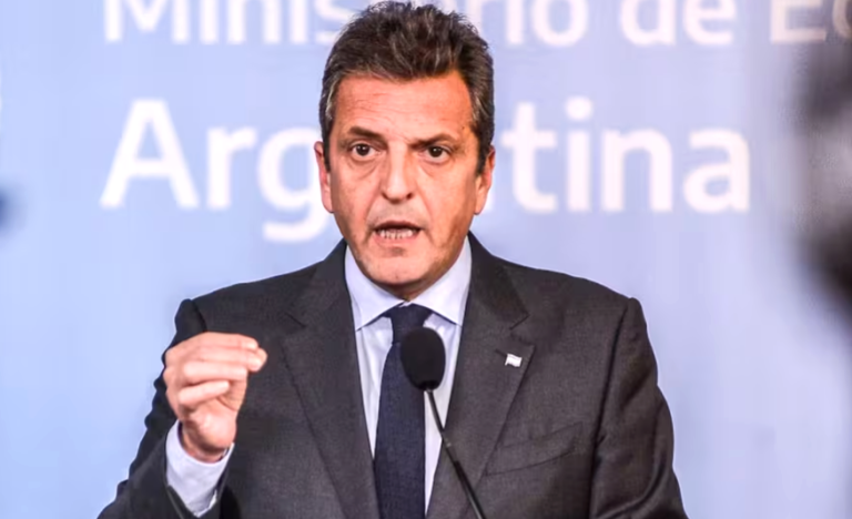 MASSA ANUNCIÓ UNA DEVOLUCIÓN DEL 21% DEL IVA PARA MONOTRIBUTISTAS, JUBILADOS Y TRABAJADORES QUE NO PAGAN GANANCIAS