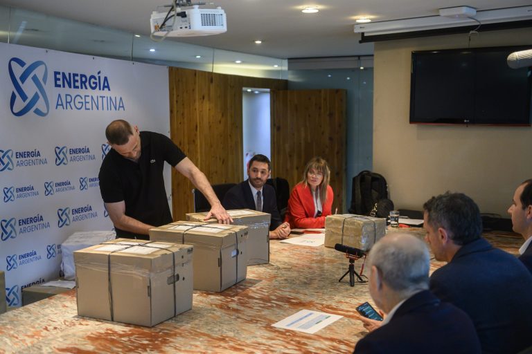 SE ABRIERON LAS OFERTAS PARA LA REVERSIÓN DEL GASODUCTO NORTE