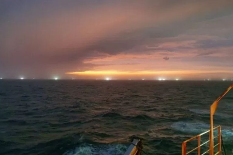 EL SENADO SE VUELVE REUNIR PARA TRATAR “AGUJERO AZUL”