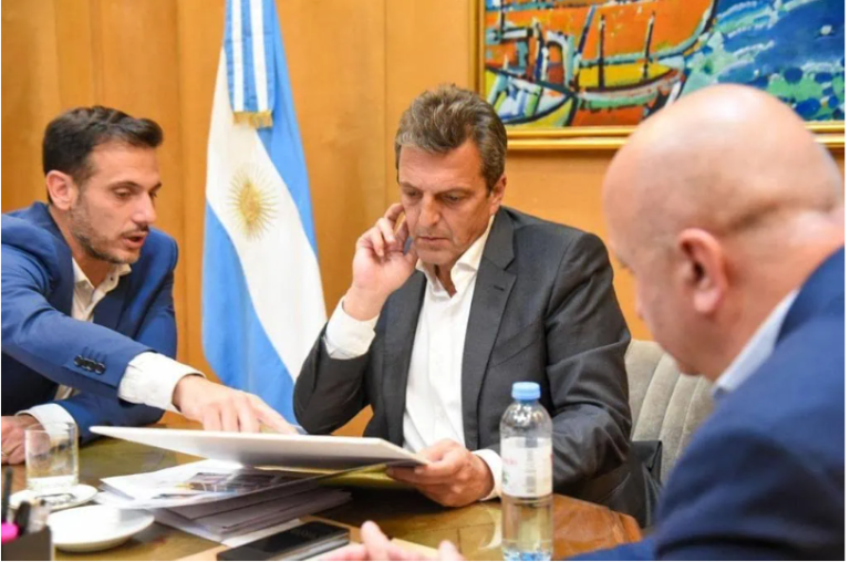 MASSA SE REUNIÓ CON EL CANDIDATO A INTENDENTE DE LANÚS