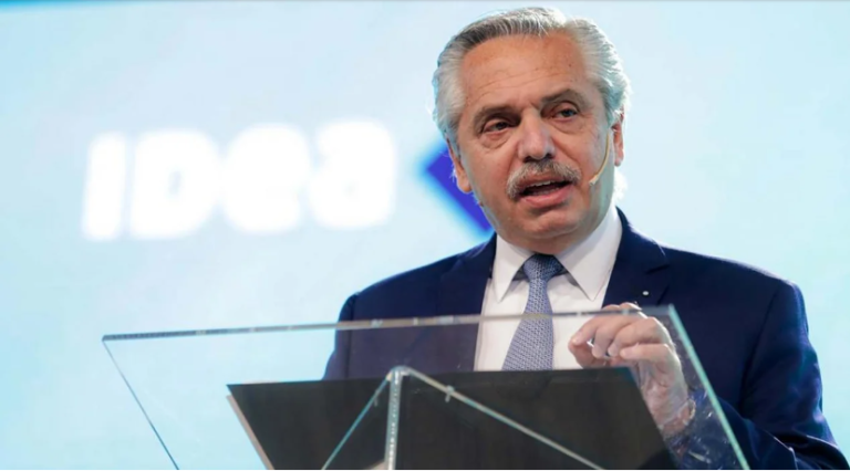 “QUE ESTÉ LO MÁS LEJOS POSIBLE DE MACRI”: EL CONSEJO DEL PRESIDENTE SALIENTE A MILEI  