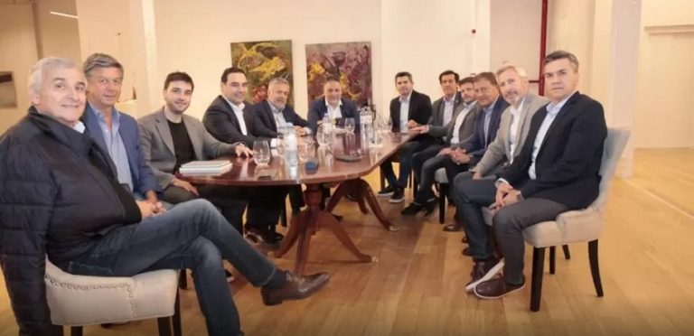 GOBERNADORES DE JXC Y UXP DEFINEN SU POSICIÓN FRENTE A JAVIER MILEI