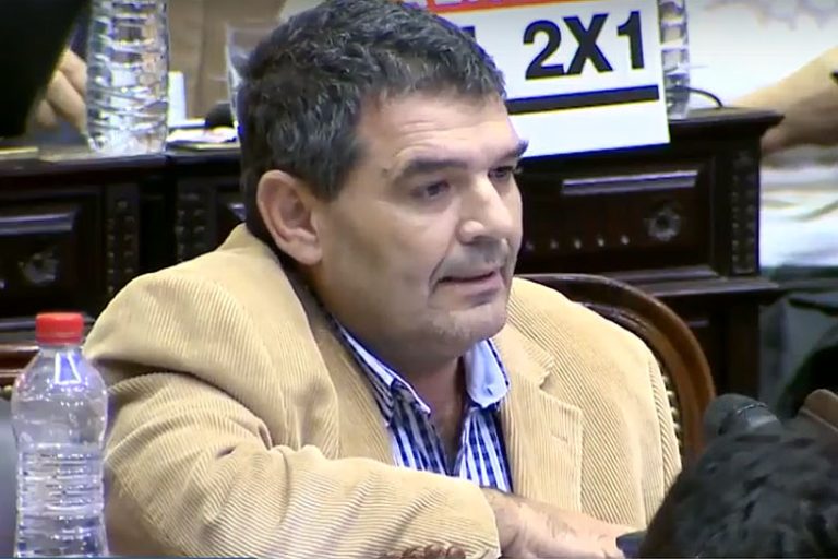 CANDIDATO ELECTO DE MILEI AVALÓ EL CASTIGO FÍSICO EN LAS AULAS Y PIDIÓ PRIVATIZAR LA EDUCACIÓN PÚBLICA  