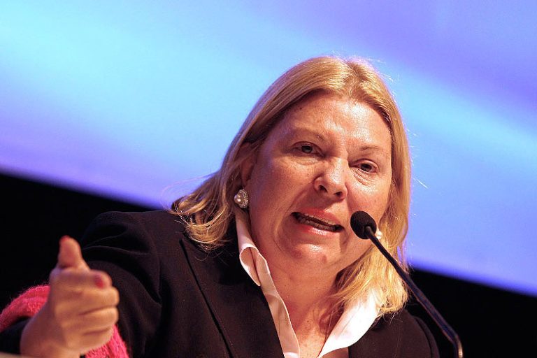 CARRIÓ ANUNCIÓ QUE LA COALICIÓN CÍVICA SALE DE JUNTOS POR EL CAMBIO