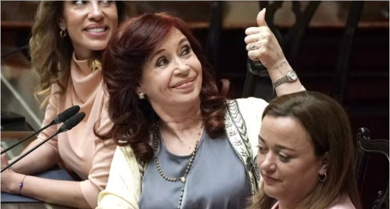 CRISTINA KIRCHNER LE PUSO FECHA A LA JURA DE LOS NUEVOS SENADORES, MIENTRAS SIGUE VACANTE UN CARGO ESTRATÉGICO