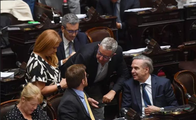 POR AHORA SIN ACUERDO, GANANCIAS Y JUBILACIONES SERÁN OTRA VEZ LOS PUNTOS QUE DEFINIRÁN LA APROBACIÓN DE LA LEY ÓMNIBUS