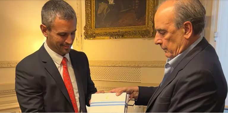 LEY BASES: EL GOBIERNO ENVIÓ UN NUEVO BORRADOR MIENTRAS SIGUE LA DISCUSIÓN CON LA OPOSICIÓN DIALOGUISTA