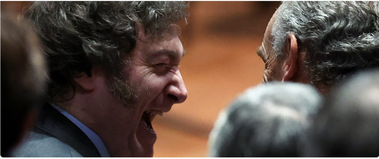 MILEI DESARROLLA SU MARCA MIENTRAS EN EL PJ SE ESPIRALIZA LA INTERNA ENTRE AXEL Y MÁXIMO