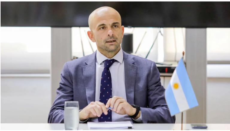 EL GOBIERNO DESCONTARÁ SUBSIDIOS A EMPRESAS DE COLECTIVOS QUE NO BRINDAN SERVICIO