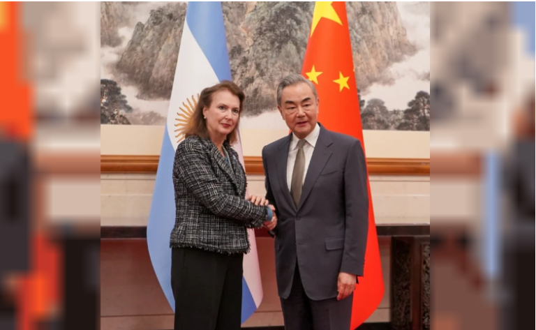 DIANA MONDINO Y SU POLÉMICA FRASE TRAS SU GIRA POR ASIA: “SON CHINOS, SON TODOS IGUALES”