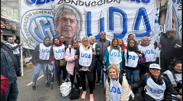 LOS SINDICATOS DOCENTES DECIDIERON REALIZAR UN PARO NACIONAL DE 24 HORAS EL PRÓXIMO JUEVES