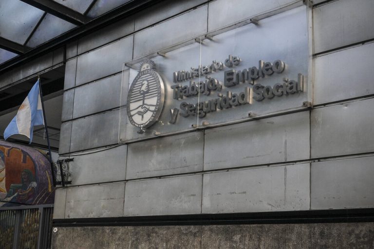 LA SILLA CALIENTE DE LA SUBSECRETARÍA DE TRABAJO: ECHARON A LILIANA ACOSTA DE ARCHIMBAL