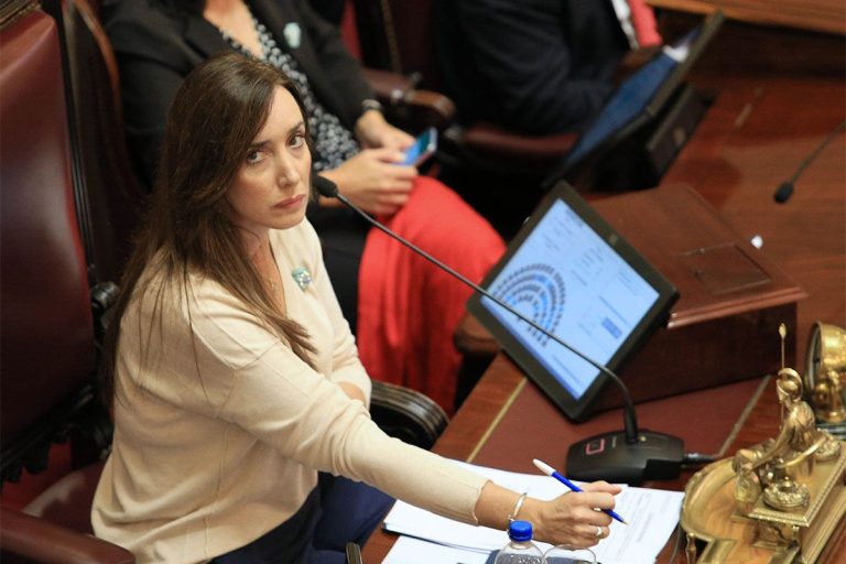 LA VISITA A REPRESORES TENSA LA RELACIÓN DE LA LIBERTAD AVANZA CON LOS BLOQUES DIALOGUISTAS