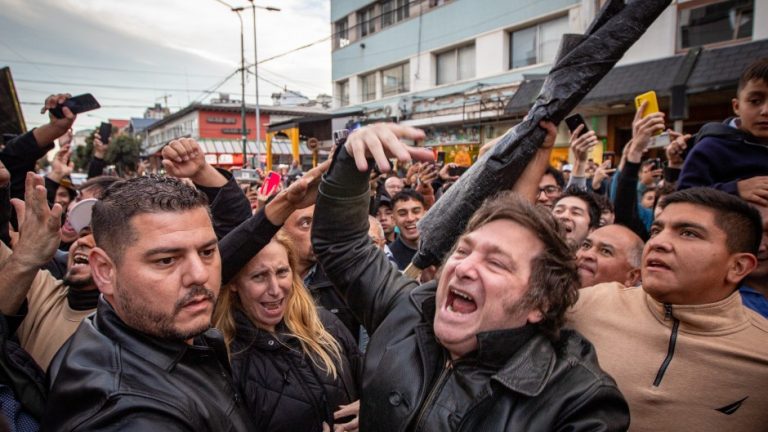 ESTALLÓ EL BLOQUE DE MILEI EN AVELLANEDA Y LA SANGRÍA LIBERTARIA YA ALCANZA A DIEZ BASTIONES DEL CONURBANO