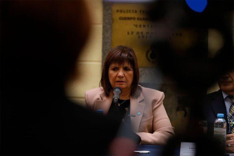 BULLRICH RECONOCIÓ QUE DENUNCIÓ «CORRUPCIÓN» POR LAS VACUNAS SIN TENER PRUEBAS