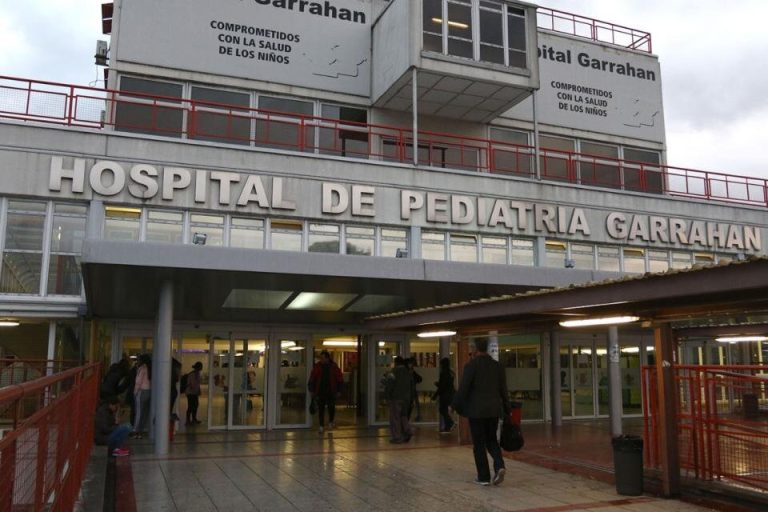 TRABAJADORES DEL HOSPITAL GARRAHAN ANUNCIARON UN PARO PARA EXIGIR MEJORAS SALARIALES
