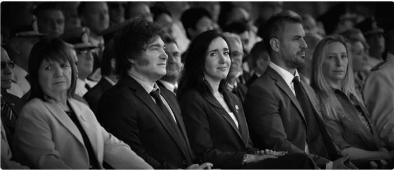 EL DAÑO DE KARINA A MILEI, LA NOCHE DE FURIA DE VILLARRUEL Y LA GEOMETRÍA DEL PODER LIBERTARIO