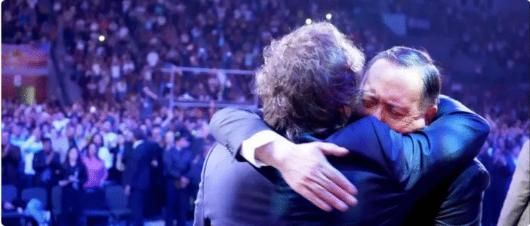 MÁS QUE CONVERTIR PESOS EN DÓLARES: LA ALIANZA ESTRATÉGICA DE MILEI CON IGLESIAS EVANGÉLICAS