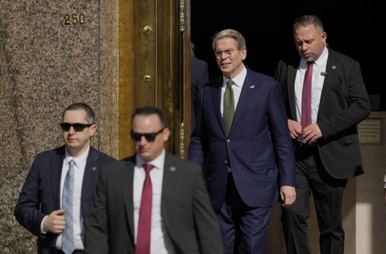 EL GOBIERNO DE TRUMP, PREOCUPADO POR EL PLAN ECONÓMICO DE MILEI: “ESTÁ PRENDIDO CON ALFILERES”