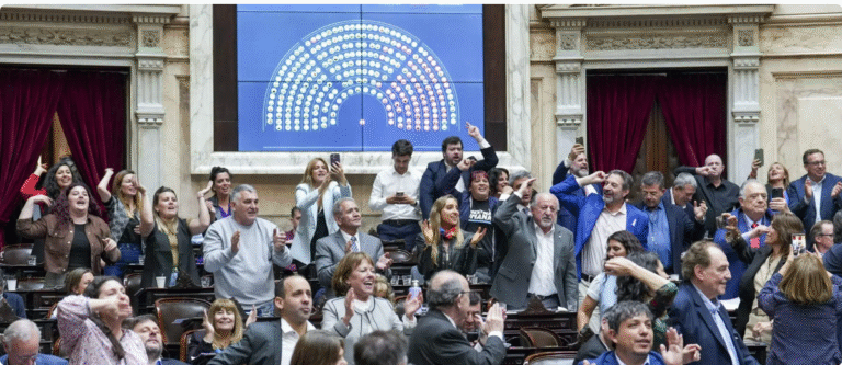 LA DERROTA SIN FIN XXL: MILEI Y EL KARMA DE LA MANCHA VENENOSA