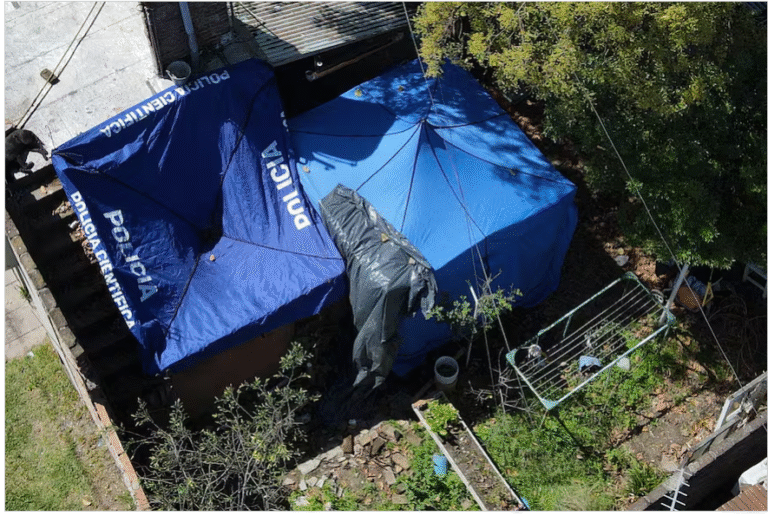 VIOLENCIA EXTREMA: SE CONOCIERON LOS PRIMEROS DETALLES DE LA AUTOPSIA A LAS VÍCTIMAS DEL TRIPLE CRIMEN DE FLORENCIO VARELA