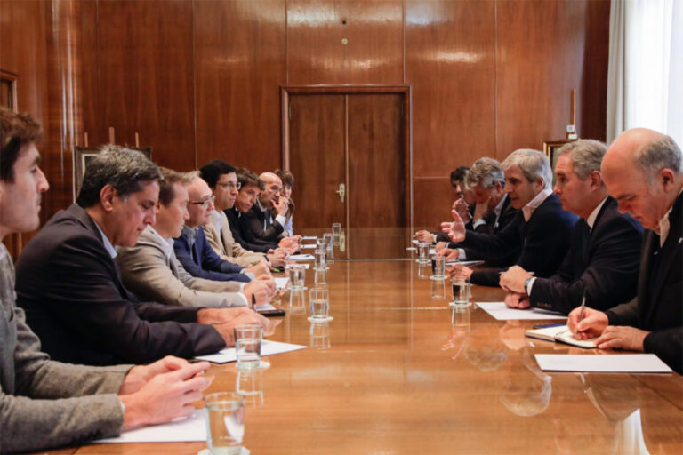 LA INCOMODIDAD DE LAS PROVINCIAS CON NACIÓN POR LA DEUDA