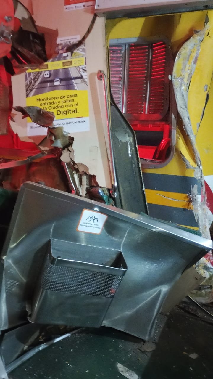 CHOCARON DOS TRENES DEL URQUIZA