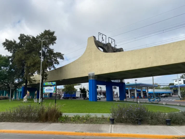LÍNEA ROCA: SE DEMORA LA REPARACIÓN DEL VIADUCTO SARANDÍ, MIENTRAS LOS TRENES CIRCULAN A PASO DE HOMBRE