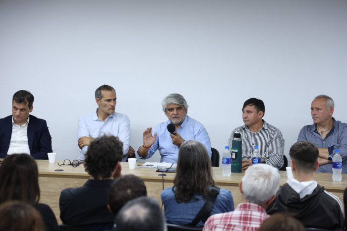 CORREA PIDE UNA REFORMA LABORAL “REAL Y NO CON LO QUE INVENTA LA DERECHA”