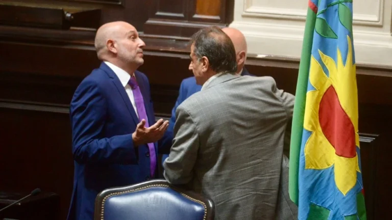 LA LEGISLATURA APROBÓ EL PRESUPUESTO Y LA LEY FISCAL DE KICILLOF PERO NO HUBO ACUERDO POR EL ENDEUDAMIENTO