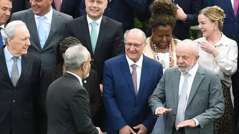 LULA SE LE PLANTÓ A TRUMP Y DEJA MAL PARADO A MILEI