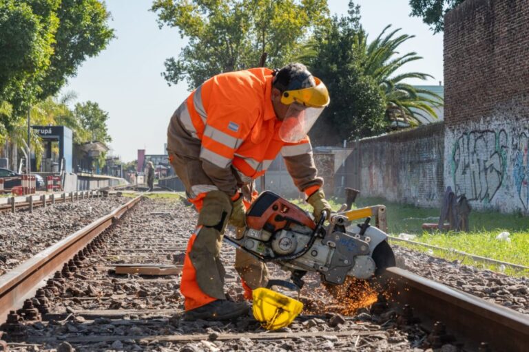 TREN MITRE: SE PRESENTÓ UNA SOLA EMPRESA PARA LA RENOVACIÓN DE TRAMOS PENDIENTES EN COLEGIALES, VILLA URQUIZA Y BALLESTER