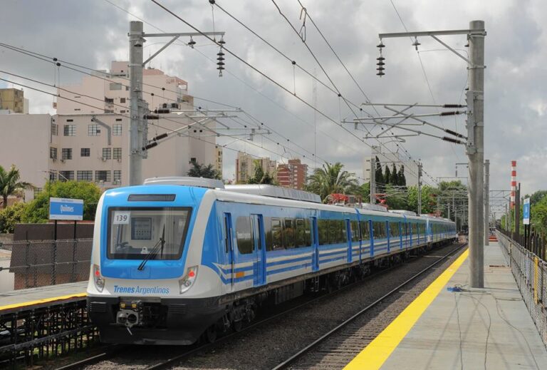 SE CUMPLEN 10 AÑOS DEL INICIO DEL SERVICIO DE TREN ELÉCTRICO ENTRE PLAZA CONSTITUCIÓN Y QUILMES