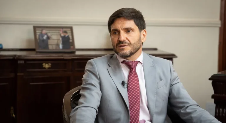 MAXIMILIANO PULLARO ANTE EL PARO DOCENTE: “LES PIDO A LOS PADRES QUE EL LUNES LLEVEN A SUS HIJOS A LAS ESCUELAS”